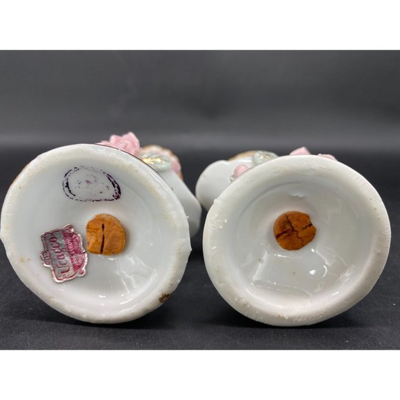 Vintage Ucagco Ceramics Bone China Victorian Couple Salt & Pepper Shakers - Picture 7 of 10